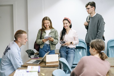 Anuncios exteriores para universidades